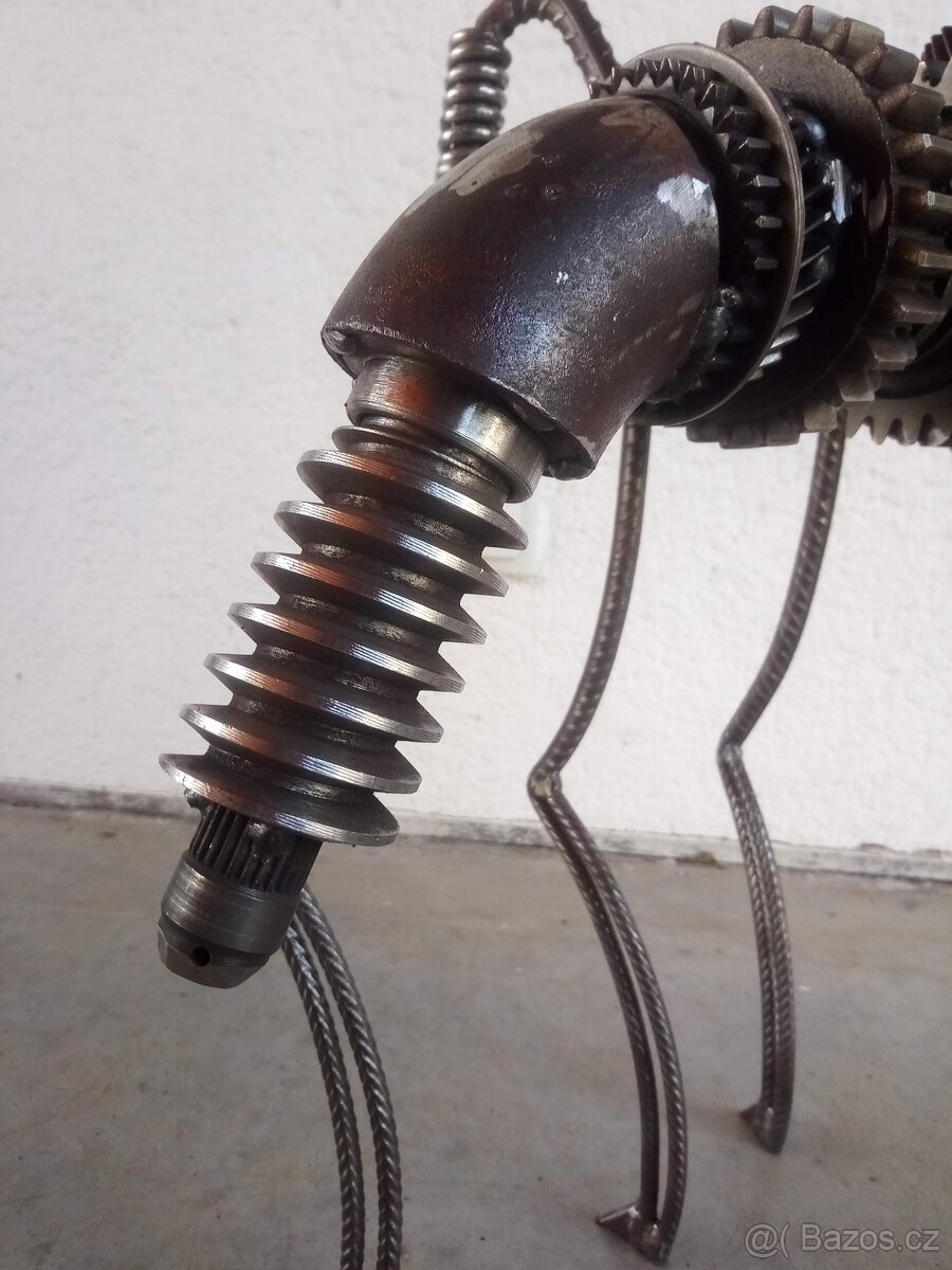 Kovová socha - Komár (prodej/pronájem) - 4