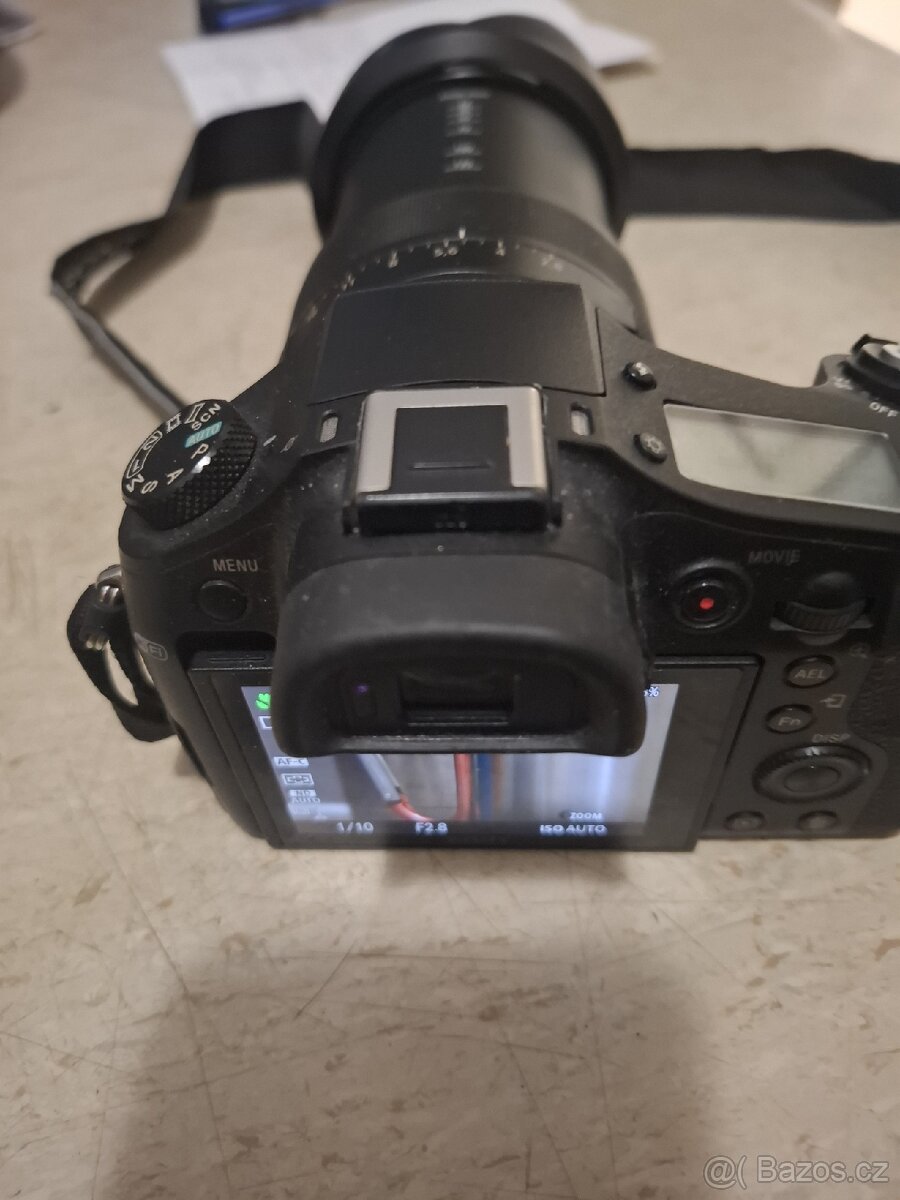Prodám kompkt Sony - 4