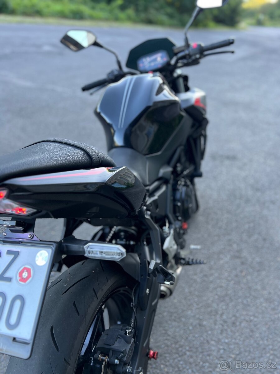 Kawasaki z650 - 4