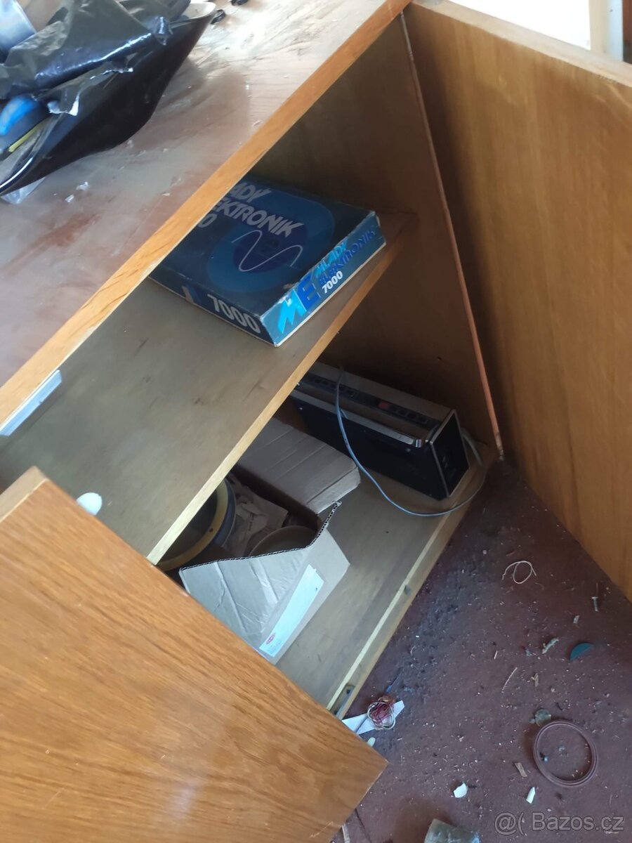 Universal, různé - 4