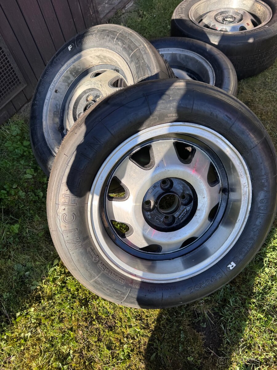4x100 r15 - 4