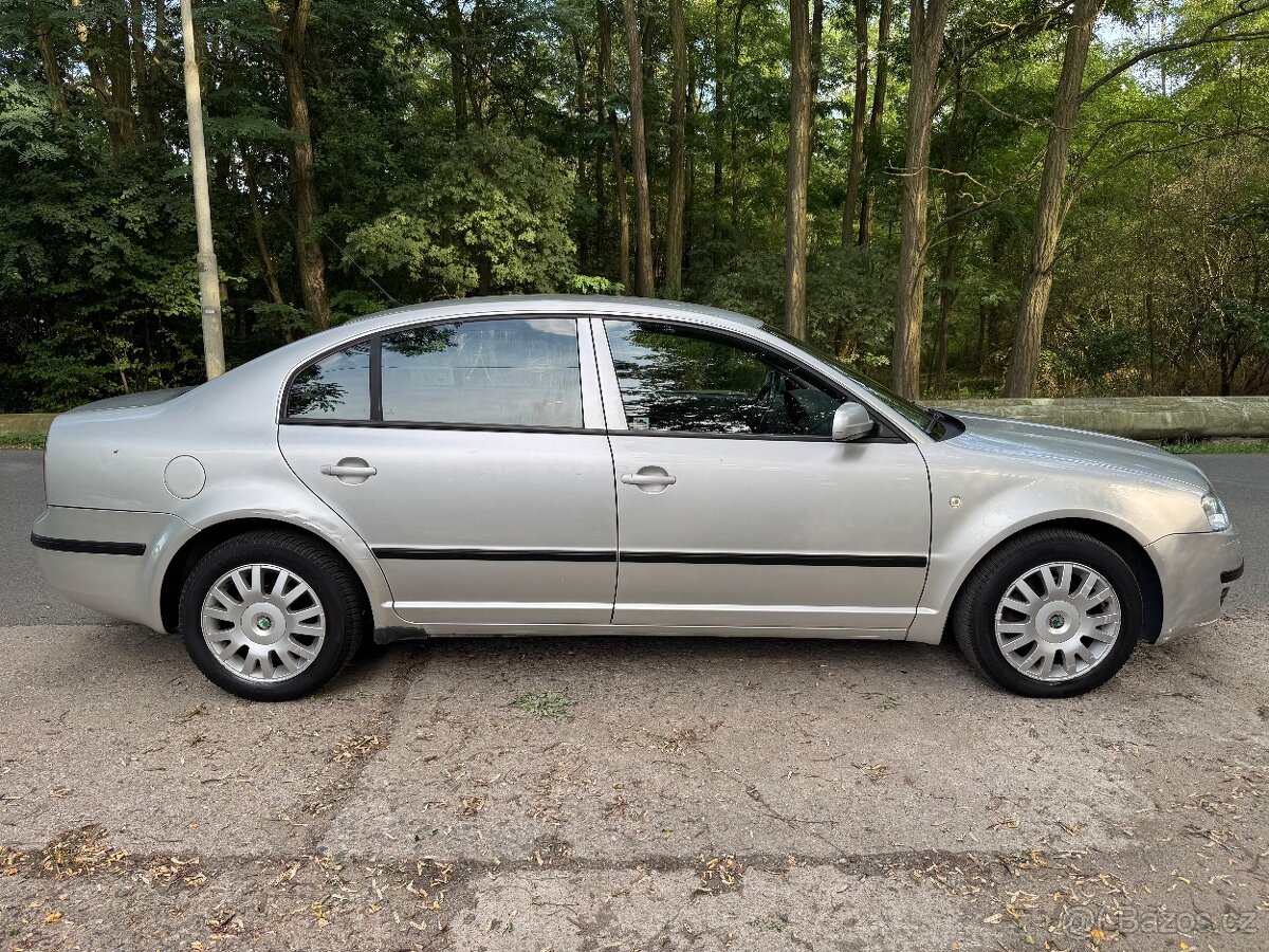 Škoda Superb 1.9 TDI 96 kW Elegance - 4