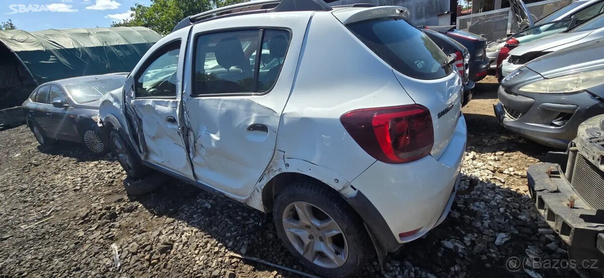 bouraná Dacia Sandero - 4