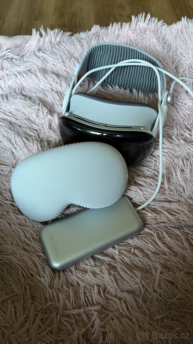 Apple Vision - 4