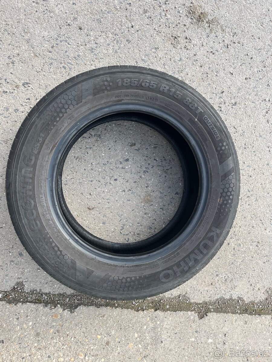 Pneu 185/65/15 - 4