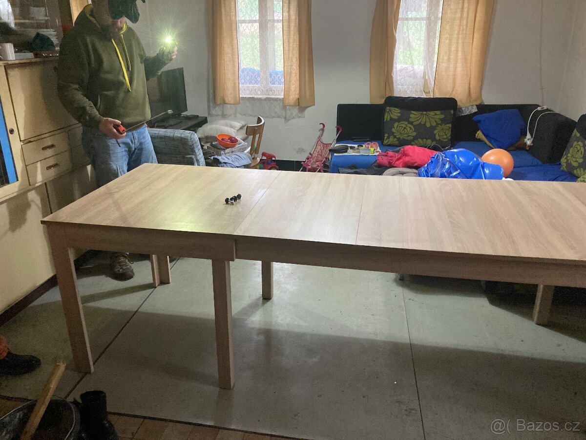 Velký rozkládací stůl - 4