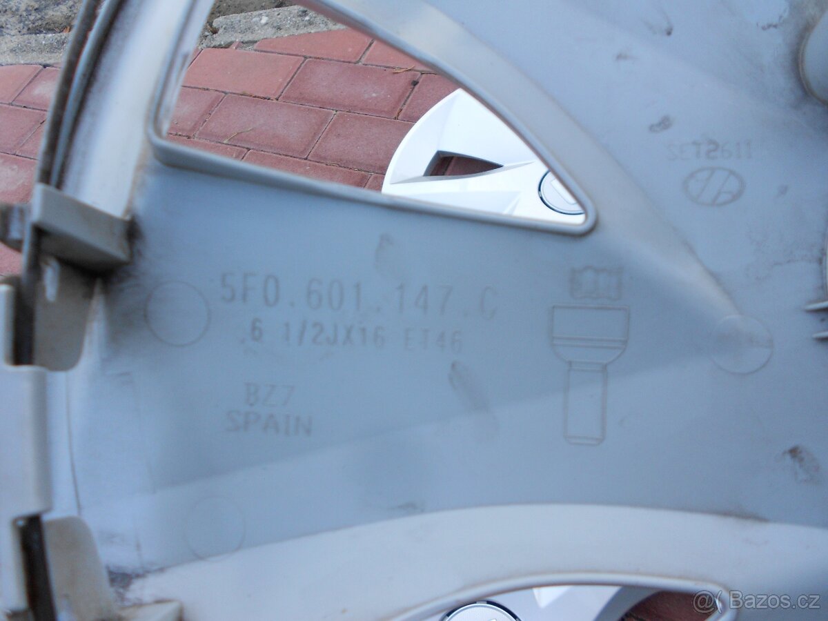 Poklice SEAT Originál Velikost 16 - 4