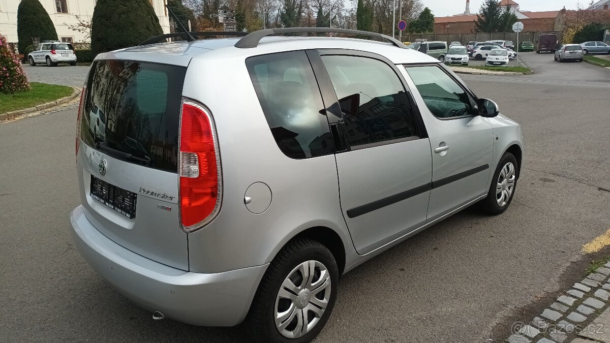 Prodám Škoda Roomster 1,2TSI 77kW DSG - 4