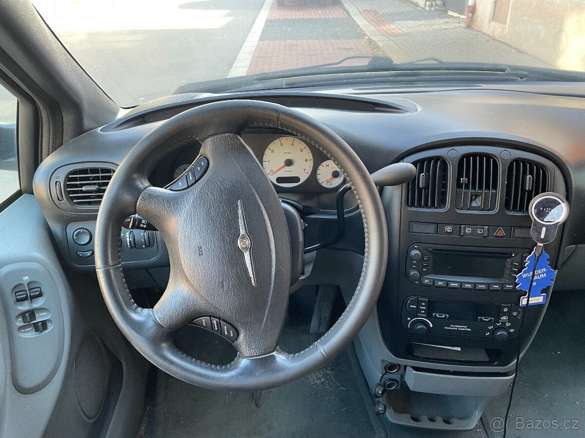 Chrysler Voyager - 4