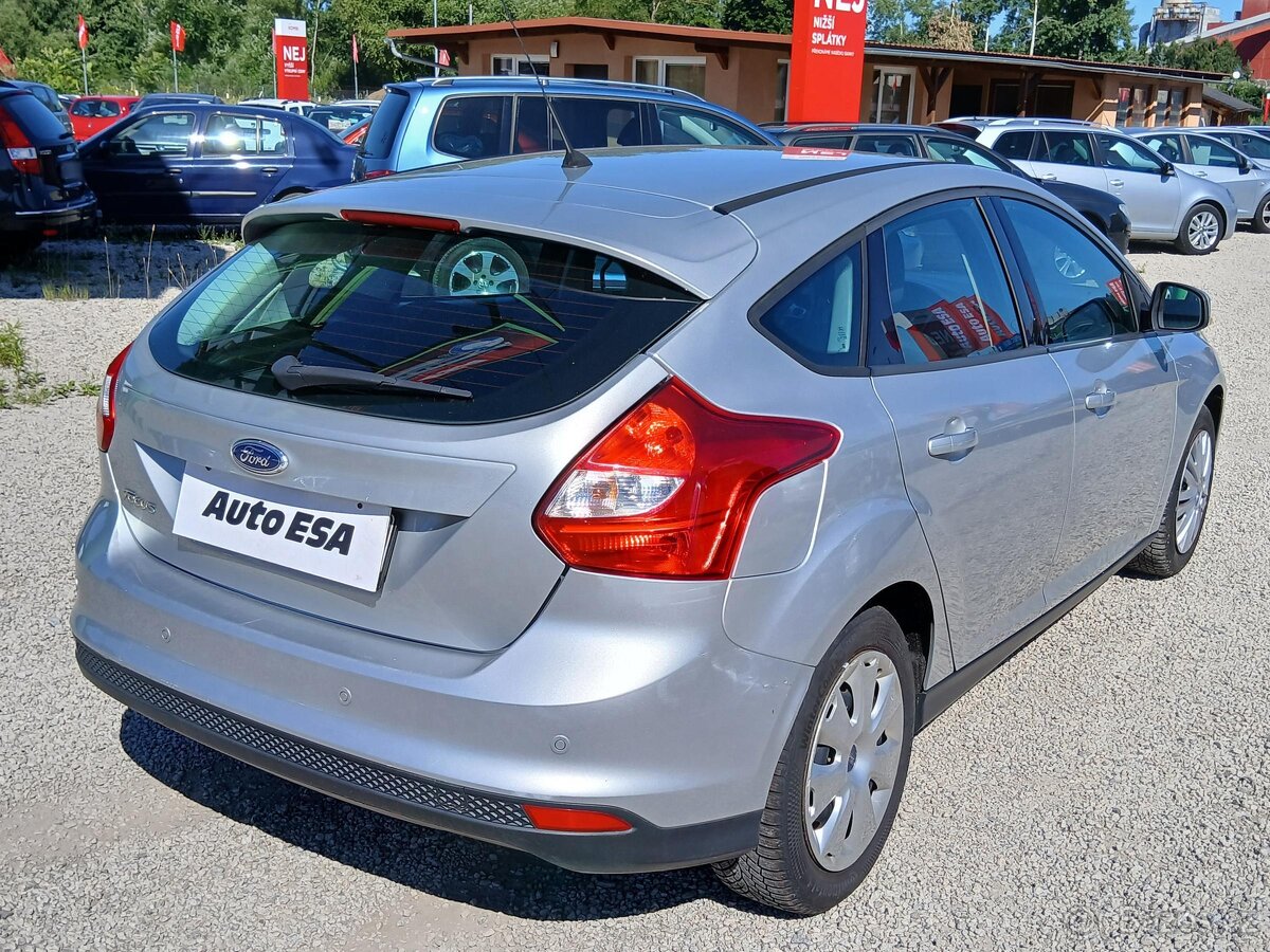Ford Focus 1.6i , 77 kW benzín, 2011 - 4