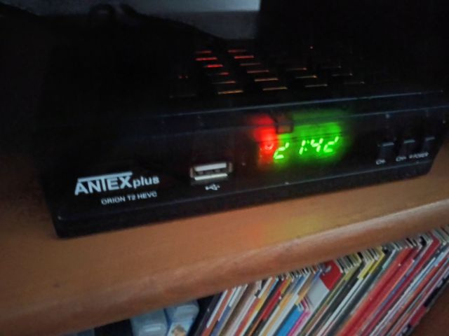 LCD televizor 37" Samsung + set top box AntexPlus - 4