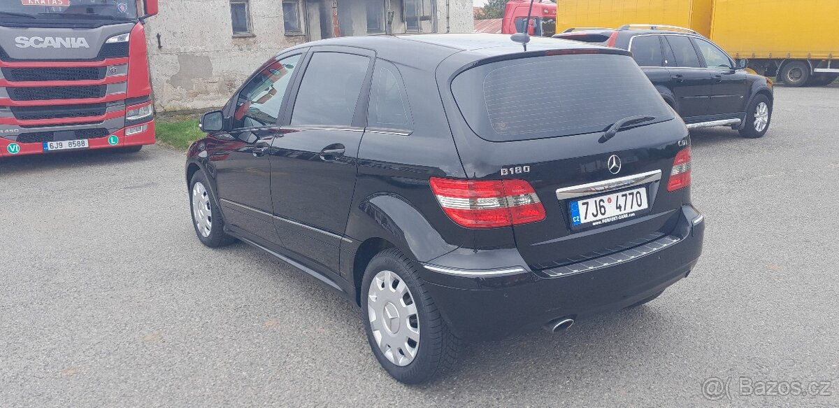 Mercedes Třídy B 180 CDI - 4