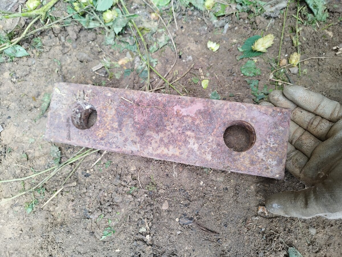 Rozebraná plechová kůlna - 4