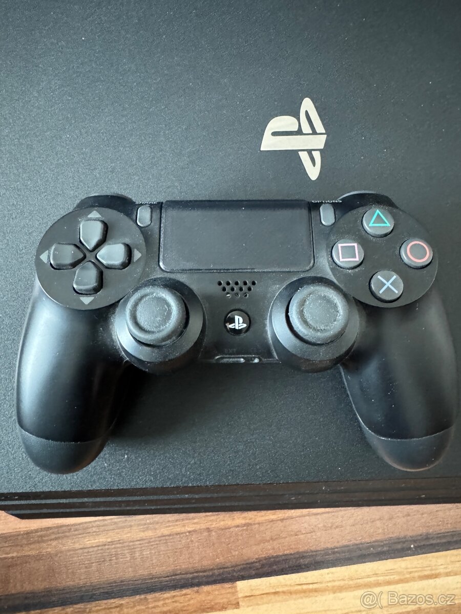 PS4 Pro 1TB - 4