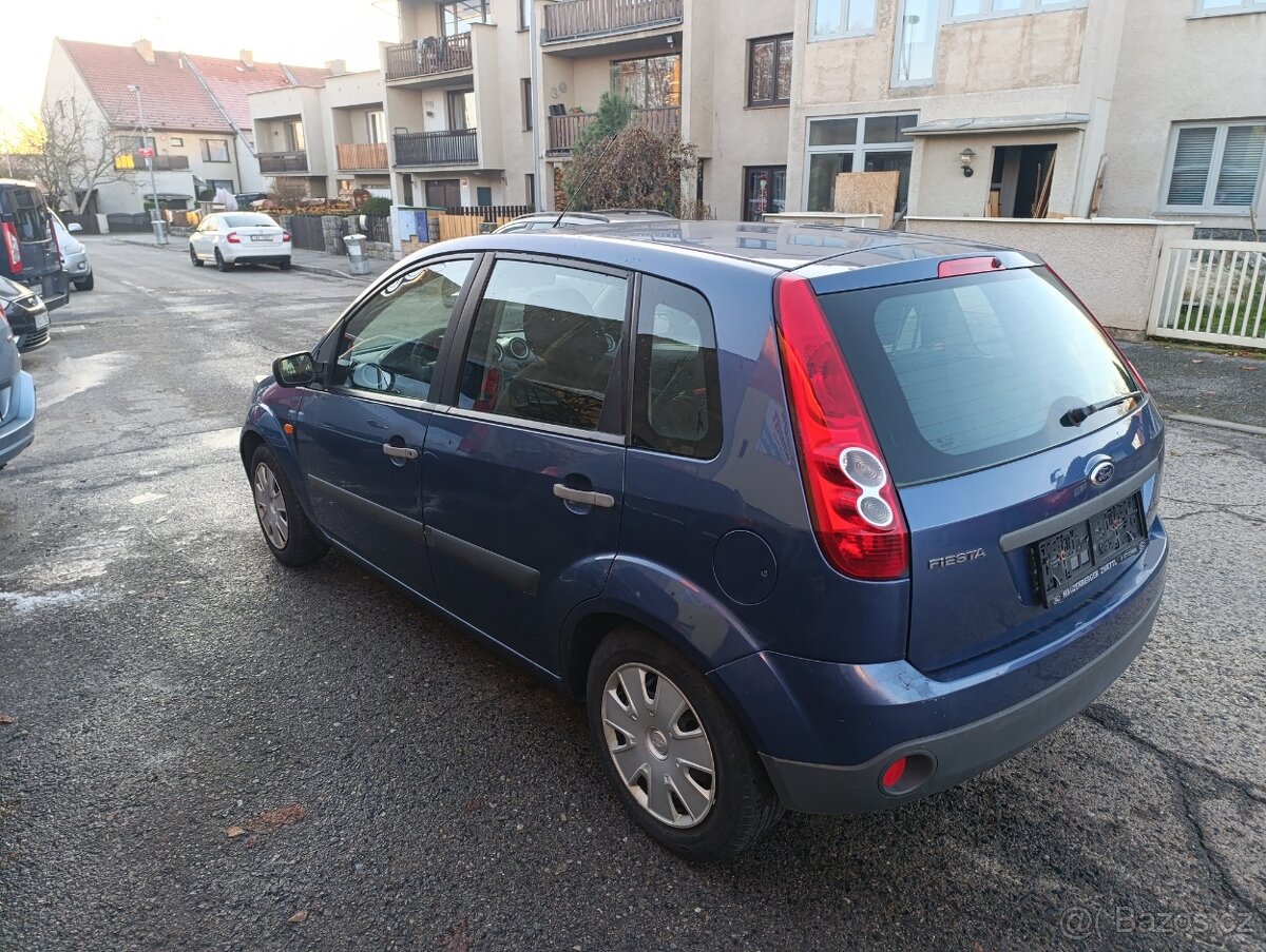 Ford Fiesta 1.3 i - 4