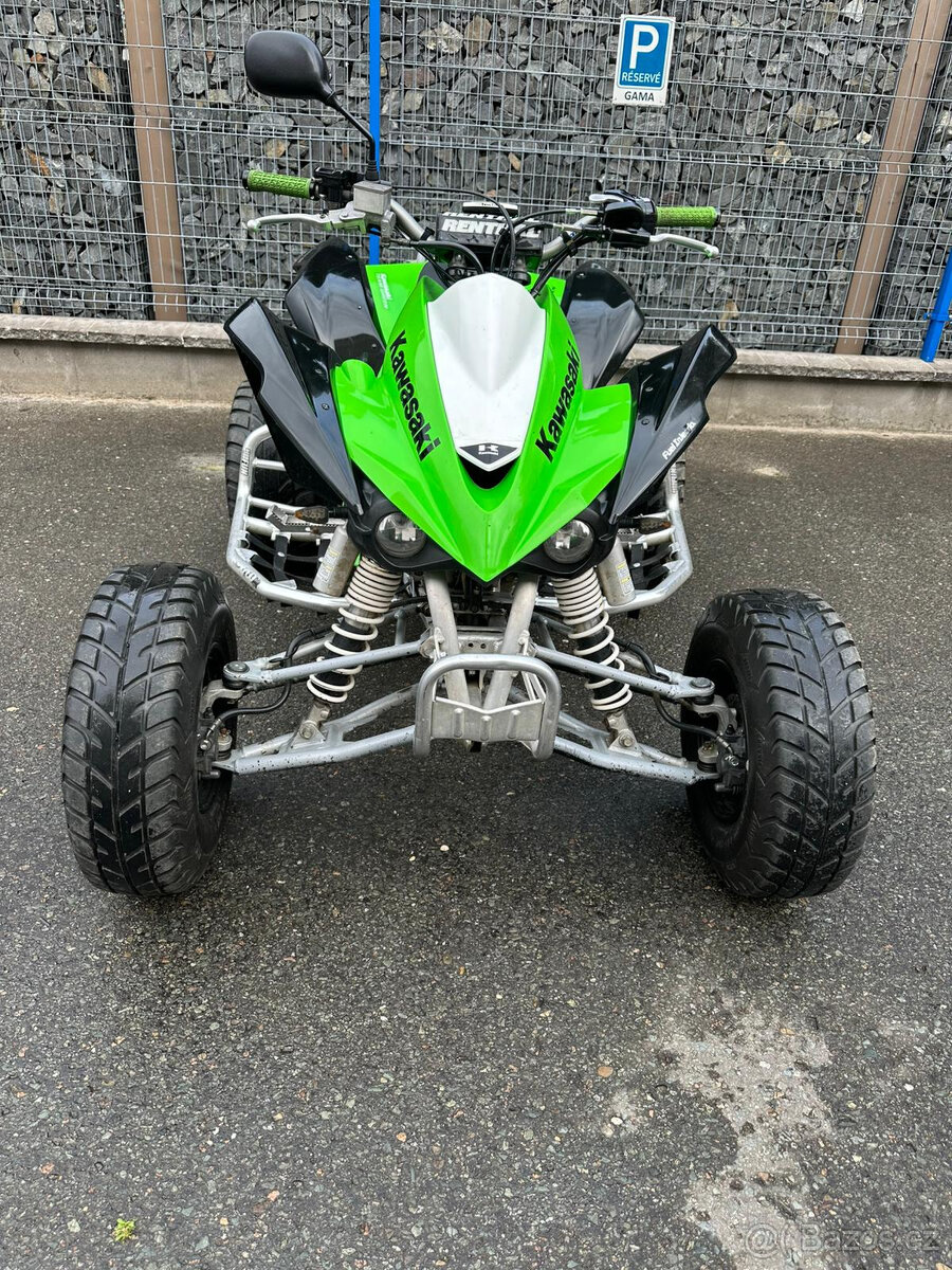 Sportovní čtyřkolka Kawasaki KFX450R s SPZ