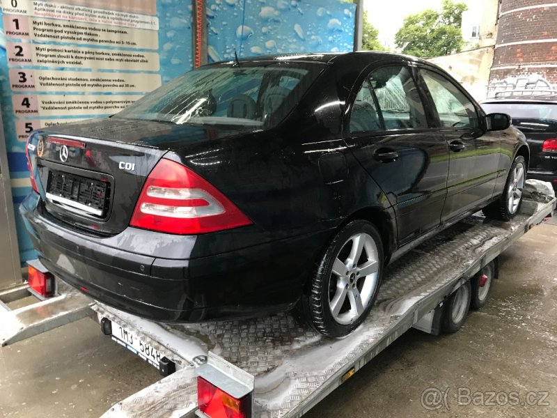 Mercedes Benz c220 cdi 105kw koupeno v CZ - 4