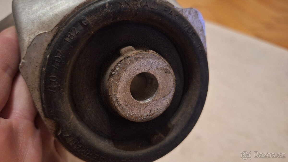 Levé rameno Touareg 1 / facelift - 4