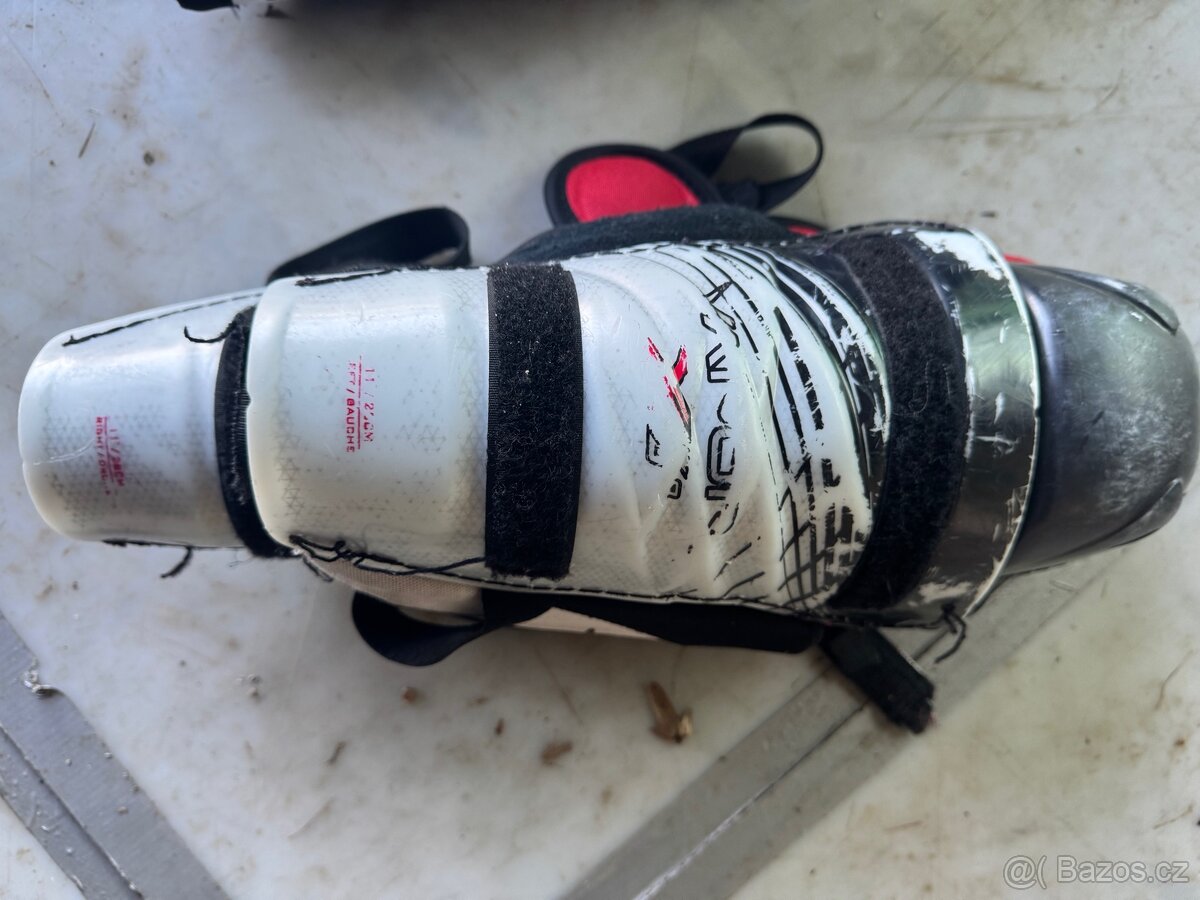 Hokejová výstroj CCM - 4