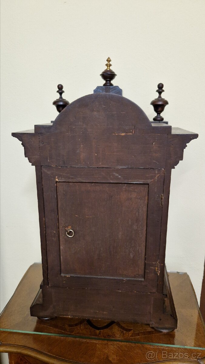 KRBOVÉ HODINY,JUNGHANS TOP STAV - 4