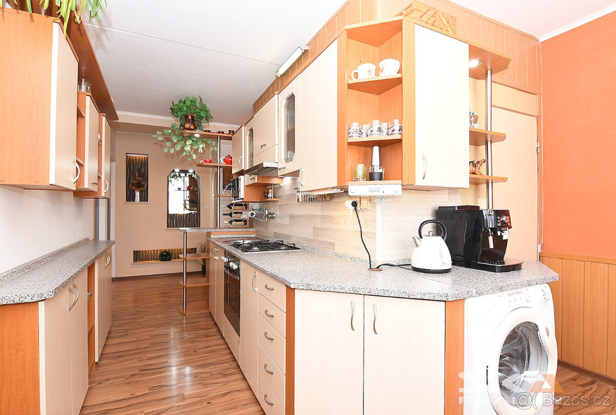 Prodej bytu 3+1+L, 65 m2, Louny - 4