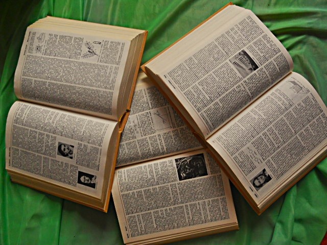 Ilustrovaný encyklopedický slovník 3 knihy - 4