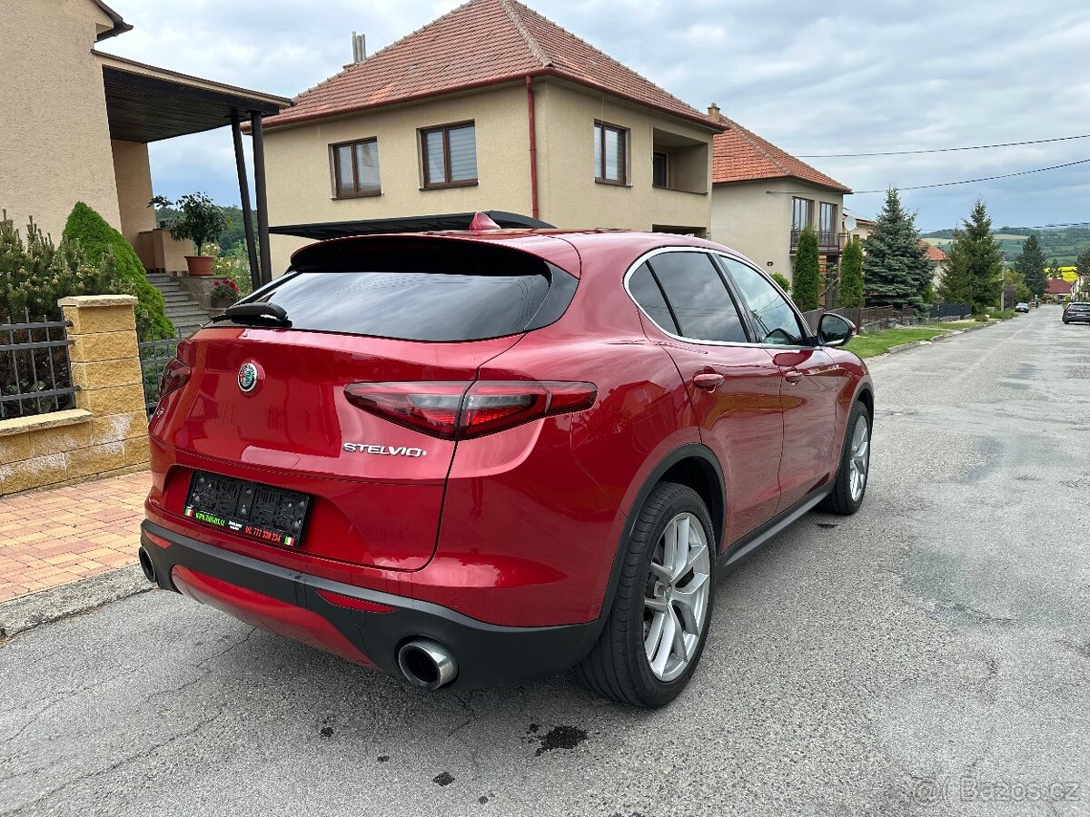 Alfa Romeo Stelvio 2.0T SUPER Q4 206kW - 4