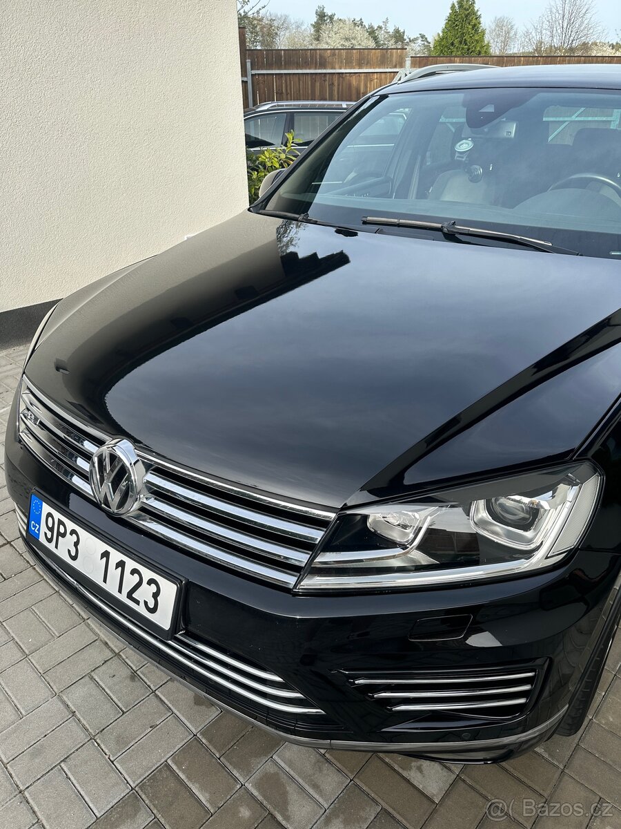 VW TOUAREG R-line, 159 tis. km, serviska, WEBASTO, DYNAUDIO - 4