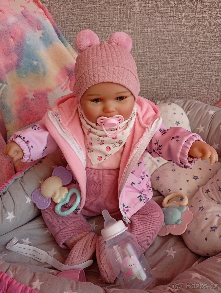 Realistická Reborn panenka usměvavá holčička Maddie - 4