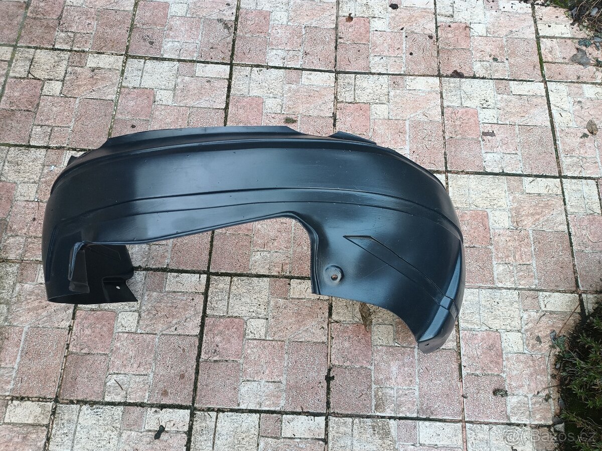 Levý přední podběh ŠKODA OCTAVIA 1 - 4