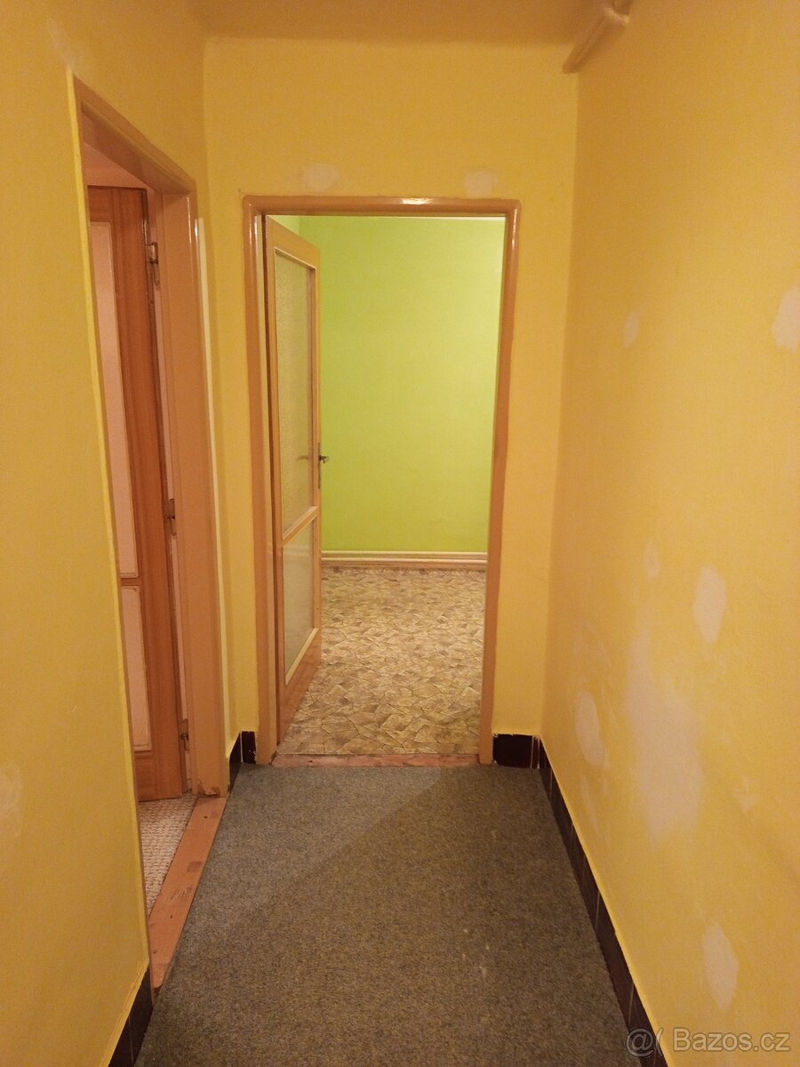 Prodej bytu 2+1 v ulici 1. Máje, Vejprnice (8 km od Plzně). - 4
