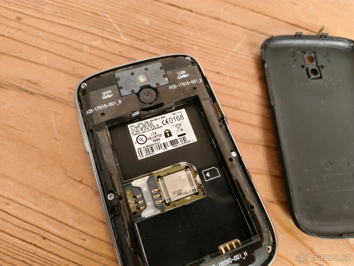 BlackBerry 9000 Bold (PRD-12528-103) - 4