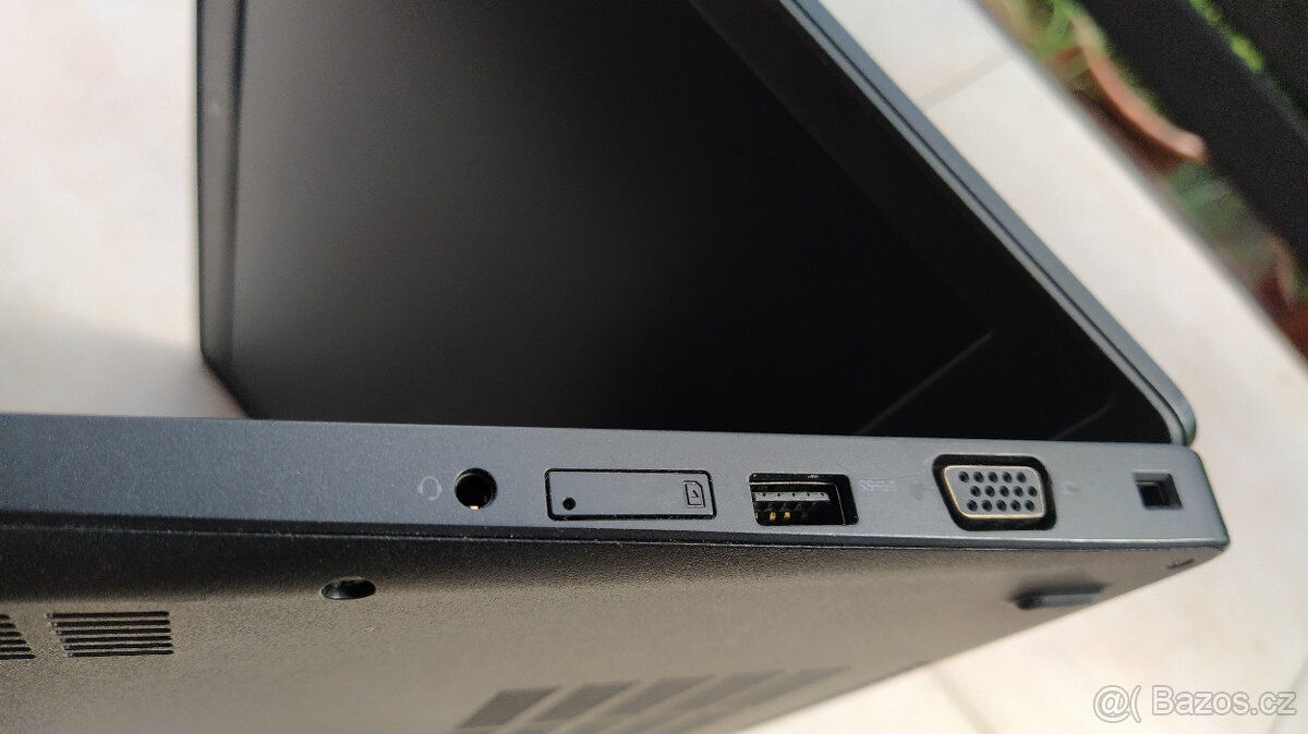 Dell Latitude 5590 - i5, 8GB RAM, SSD 256GB - 4