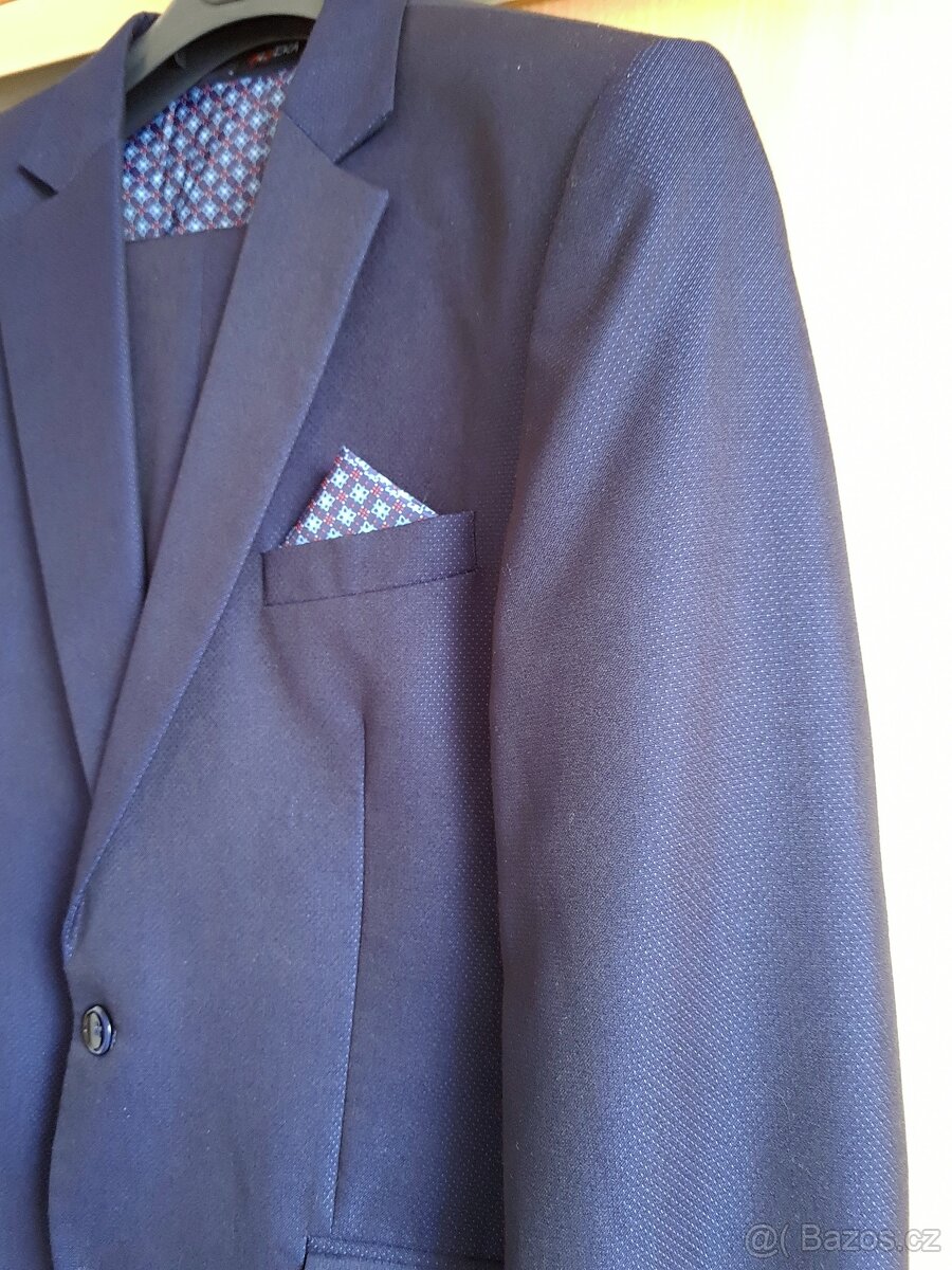 Pánský / chlapecký oblek - 4