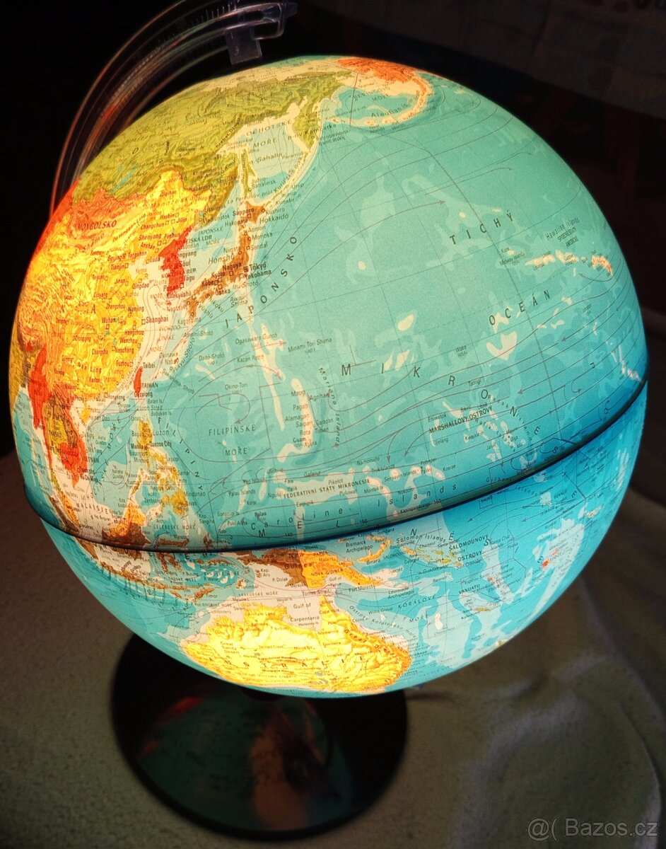 SVÍTÍCÍ GLOBUS - 4