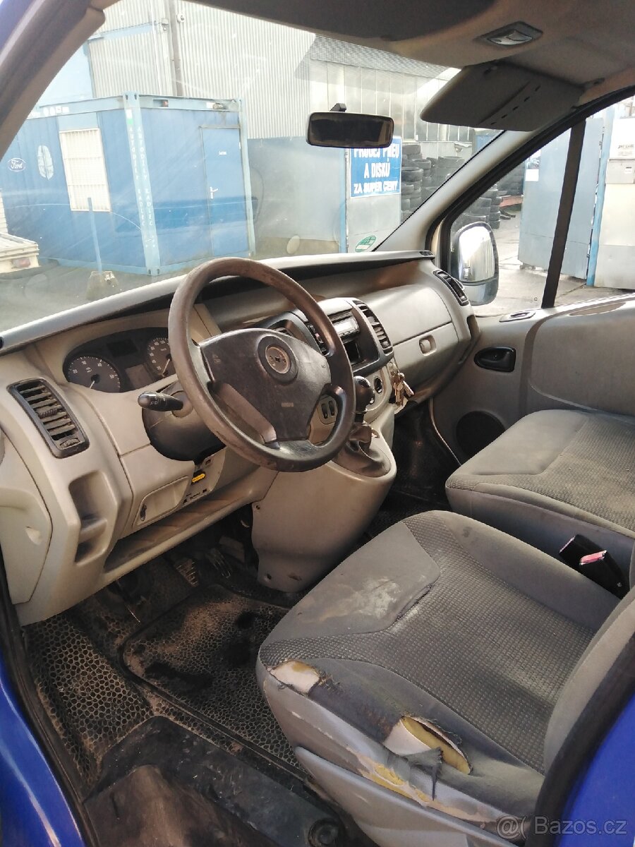 Rozprodám na díly Opel Vivaro 2.0CDTI - 4