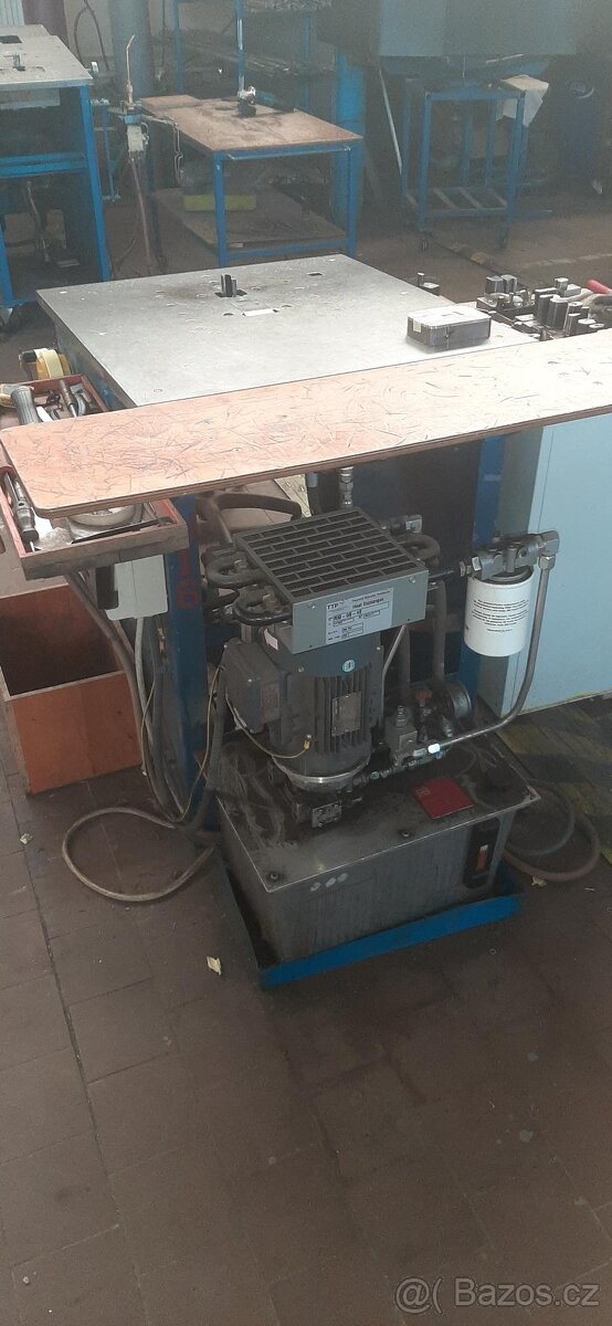 Hydraulický ohýbací stroj - 4