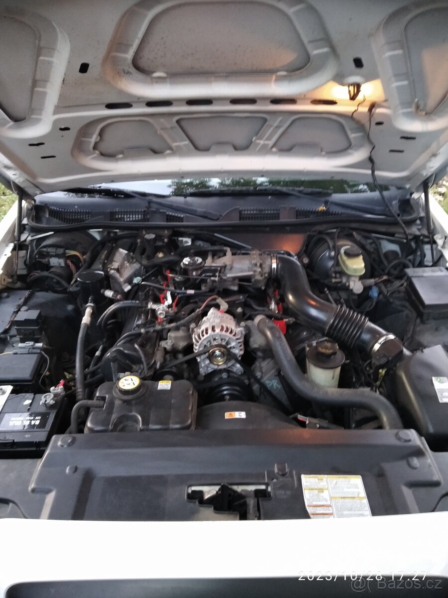 Ford Crown Victoria - 4