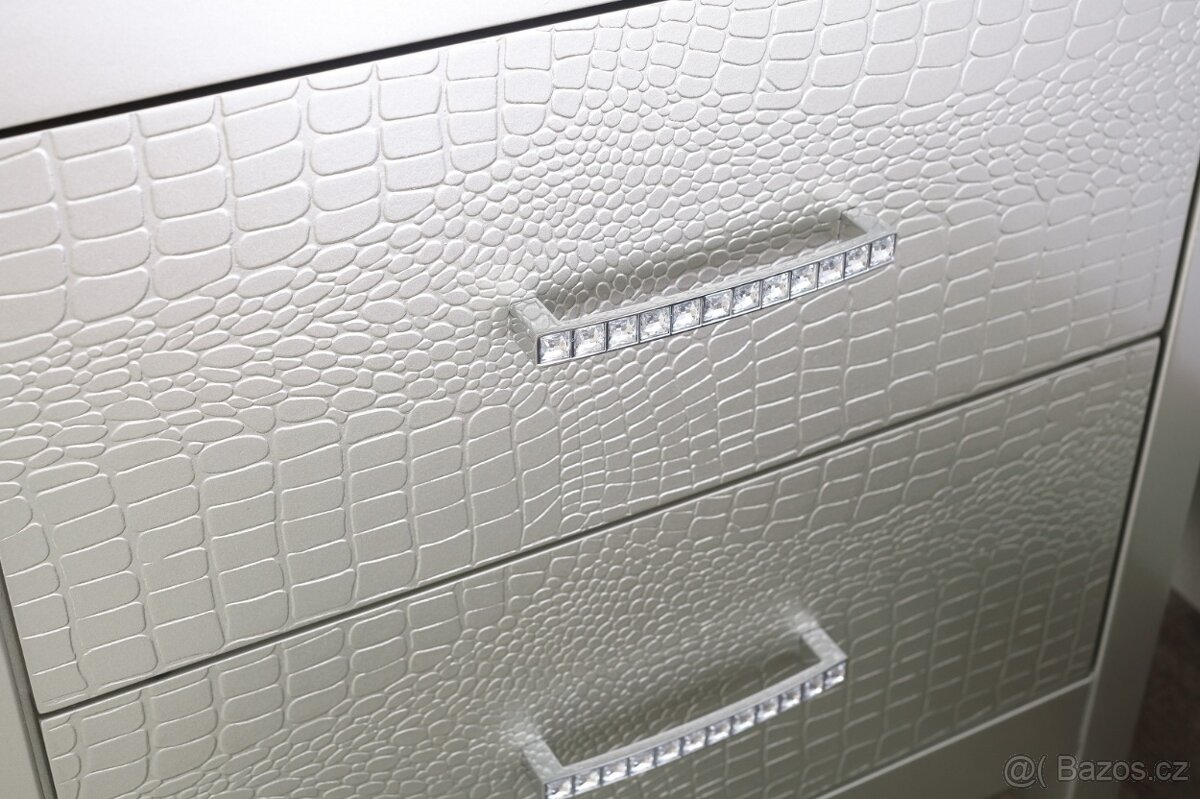 Luxusní ložnice ve stylu glamour - 4