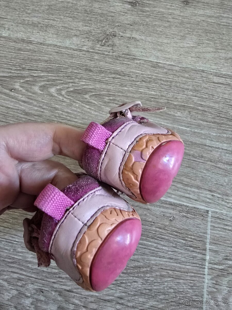 Pěkné kožené botičky Clarks kytičkové vel.19/20 - 4