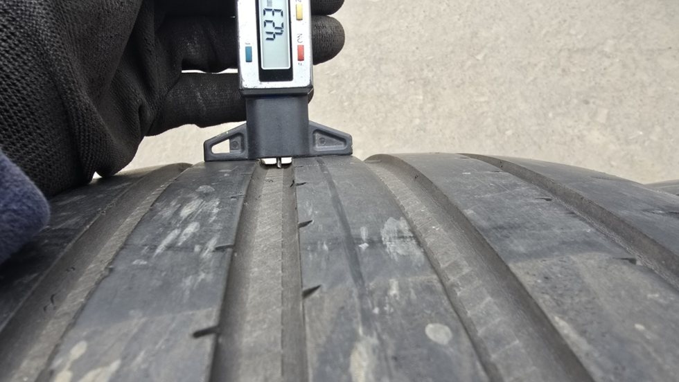 Letní pneu 245/45/18 Good Year - 4