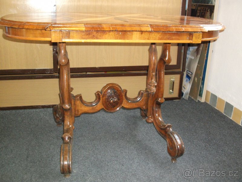 nádherný dřevěný stůl, chalupa, mozaika ze dřeva na desce - 4