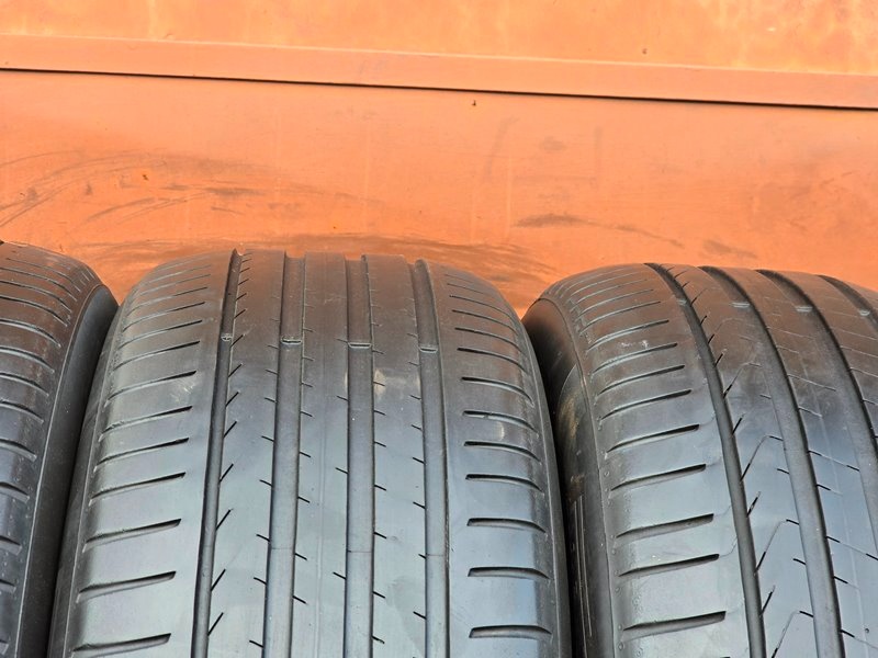 Letní Pirelli 225/50/18 - 4