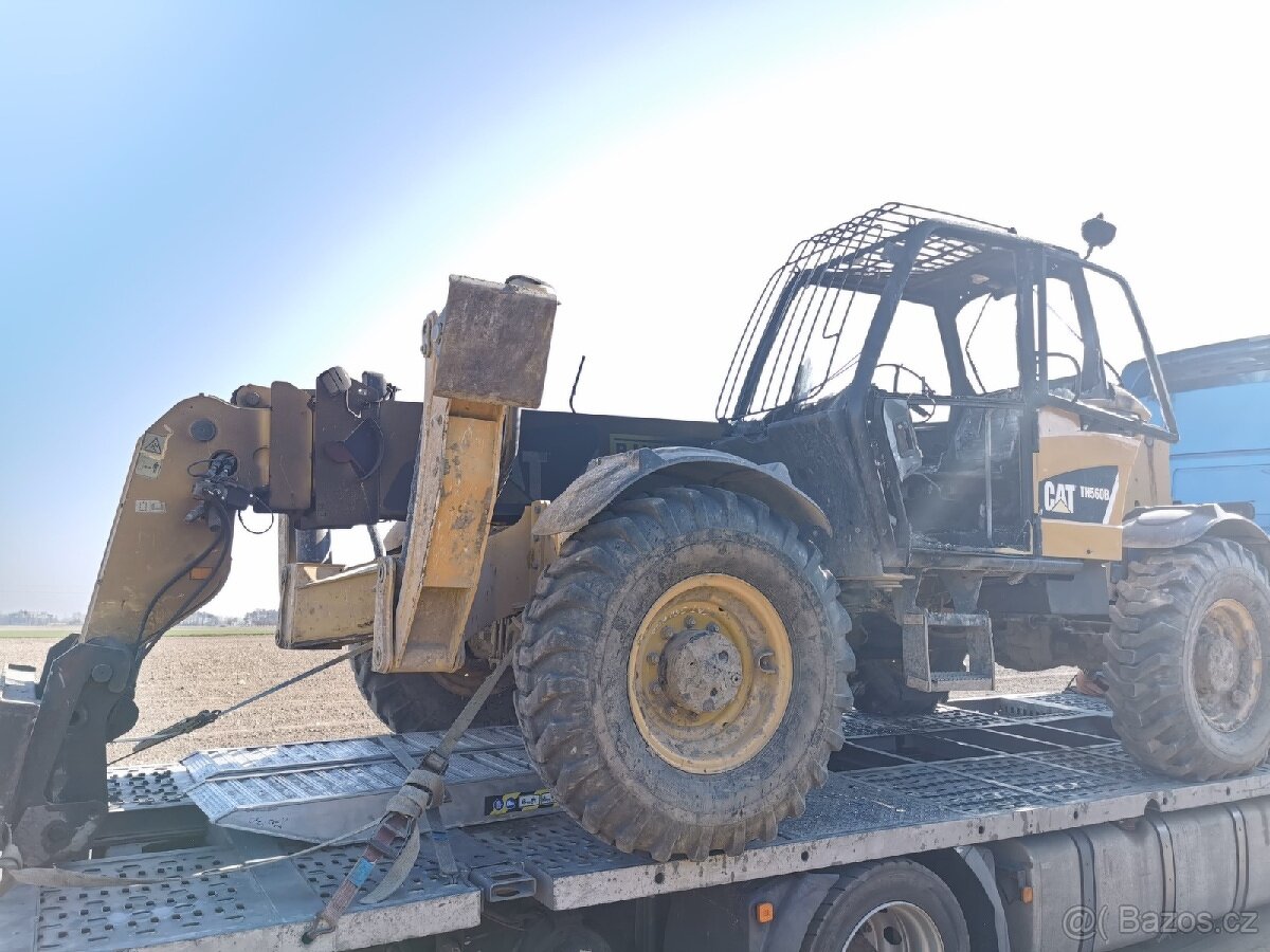 Díly na CAT TH 560 r.2007 - 4
