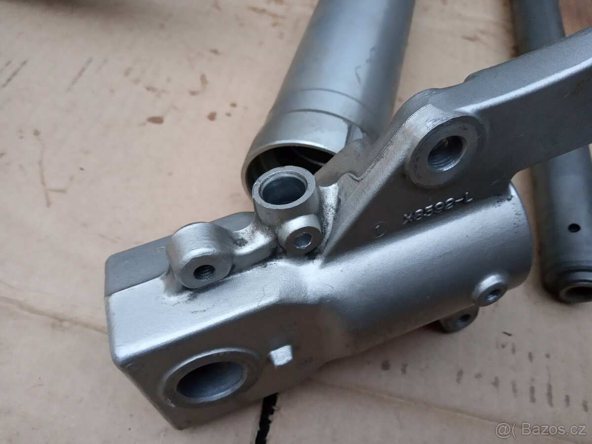 Suzuki GSX-R 1100 - ruzné menší ND - 4