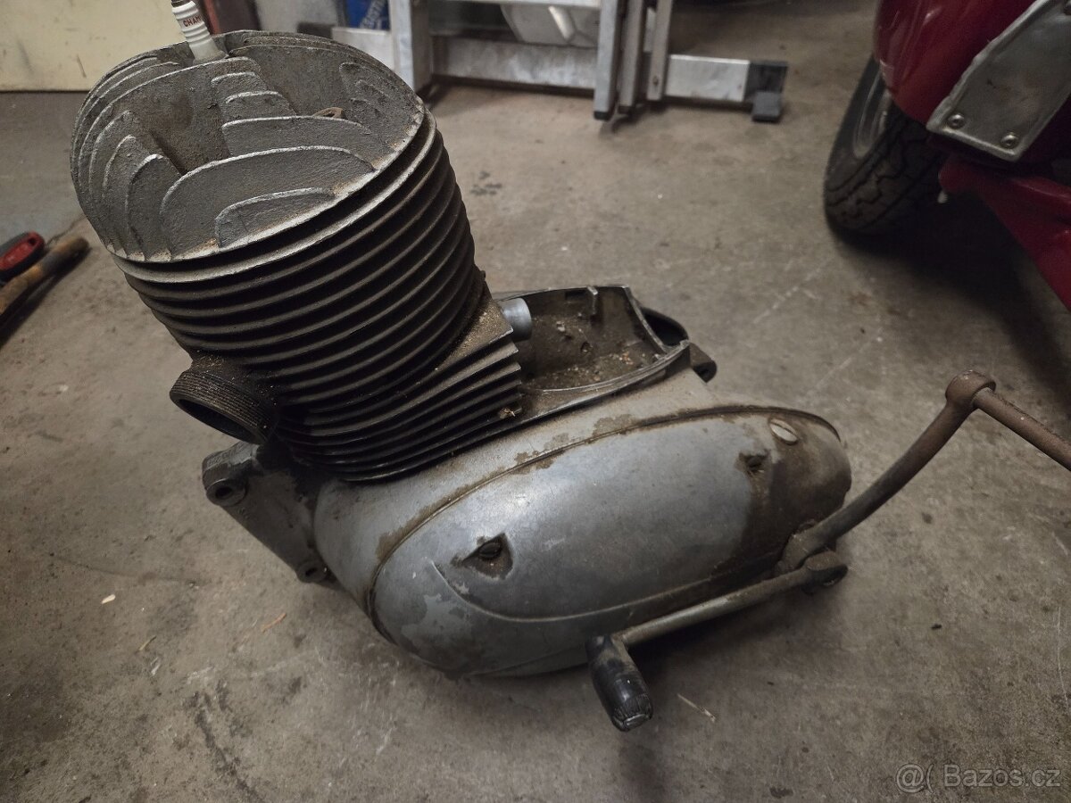 Motor Jawa 250 pérák - 4