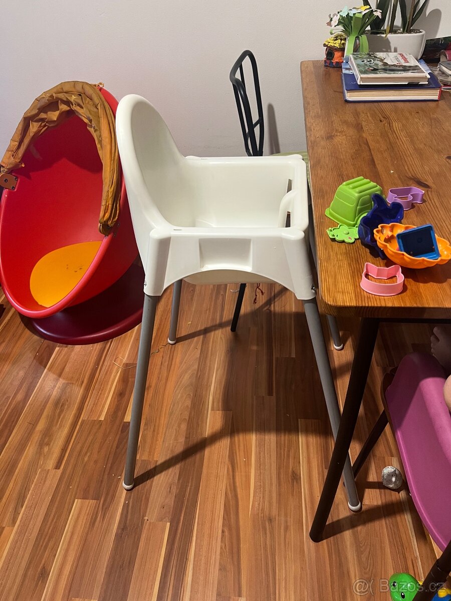 Jidelni zidlicka - 4