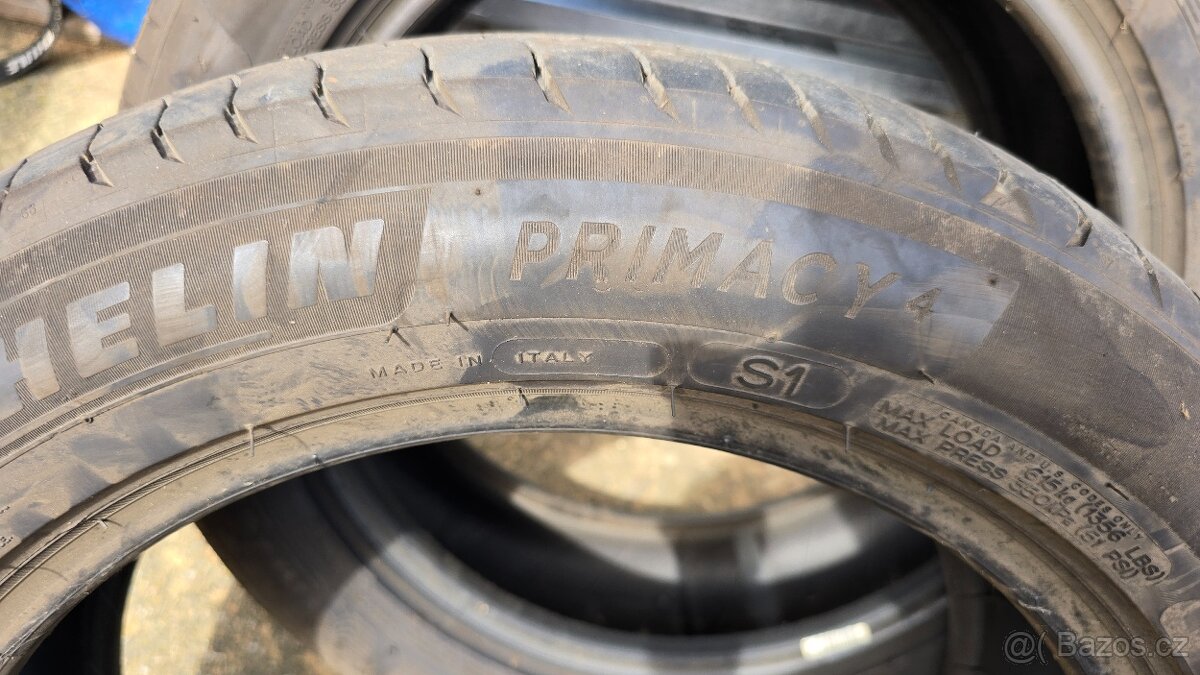 Prodám 4x letní pneu Michelin - 4
