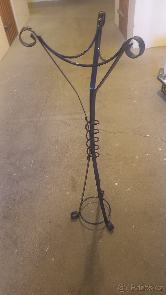 Stojany na kytky - 4