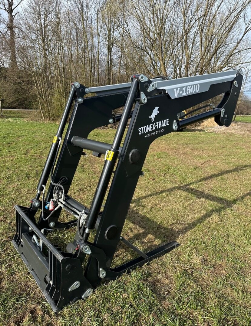 Čelní nakladač HYDRATRAC 1500 - 4